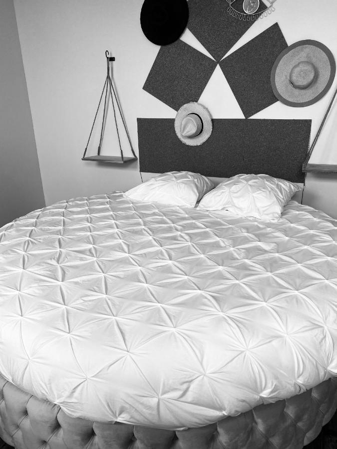 Hypolite Bed & Breakfast Avesnes-sur-Helpe Eksteriør bilde