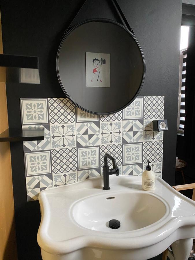 Hypolite Bed & Breakfast Avesnes-sur-Helpe Eksteriør bilde